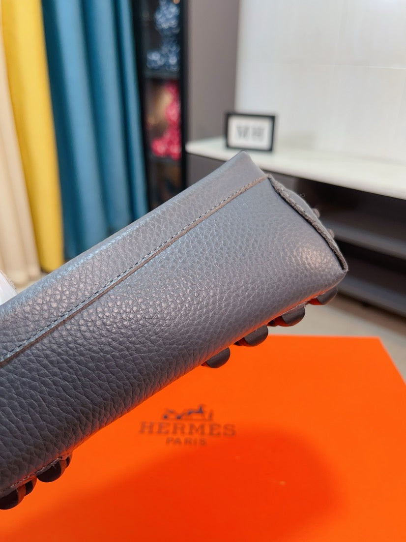 Hermes Slip on