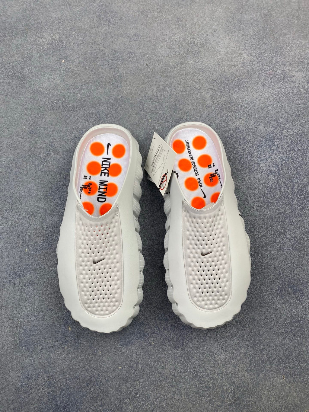 Nike Mind 001