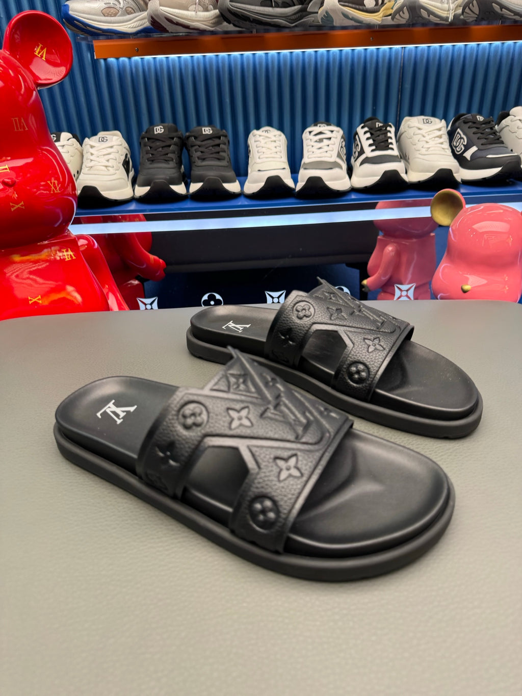 LV slides