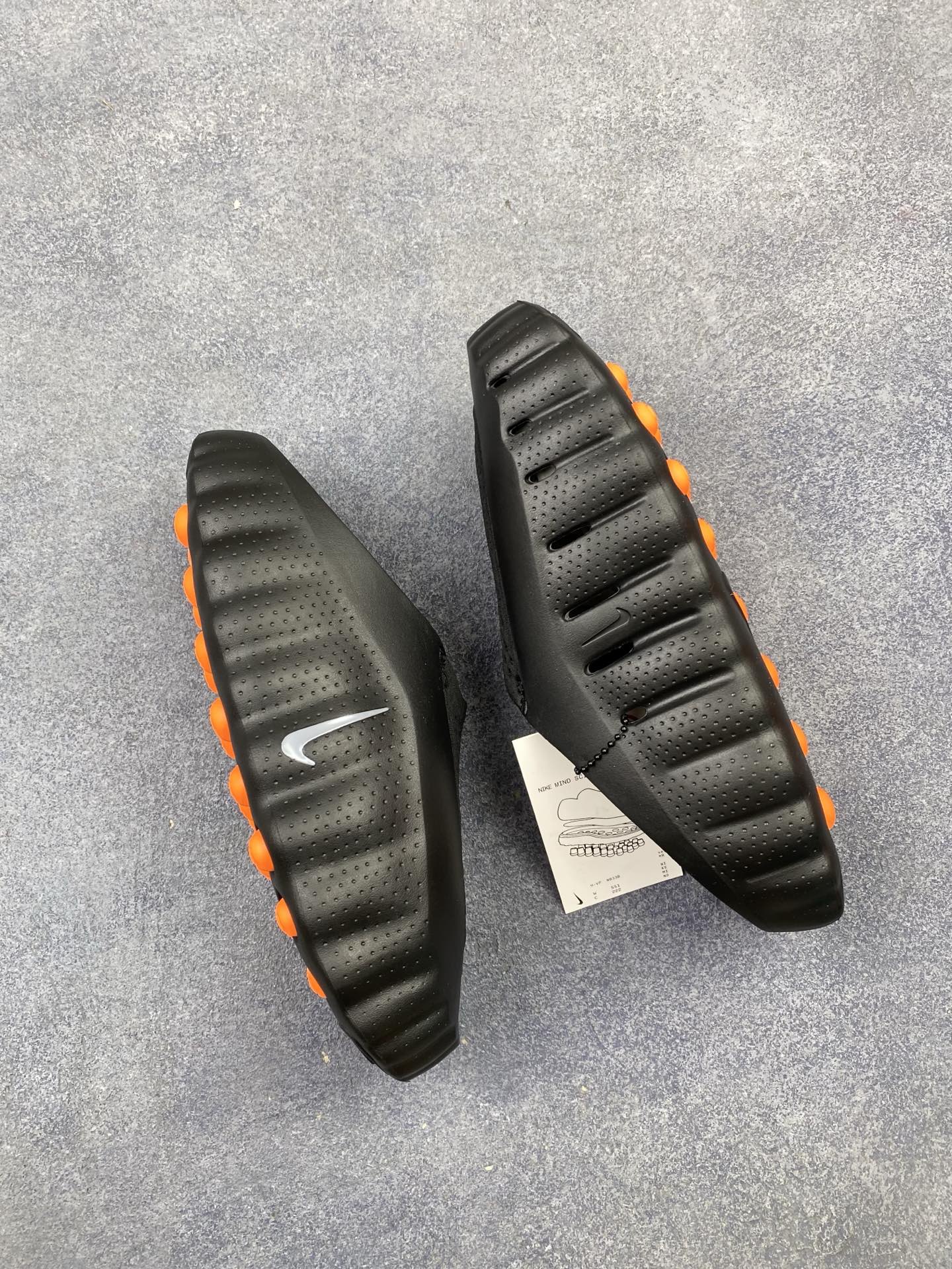 Nike Mind 001