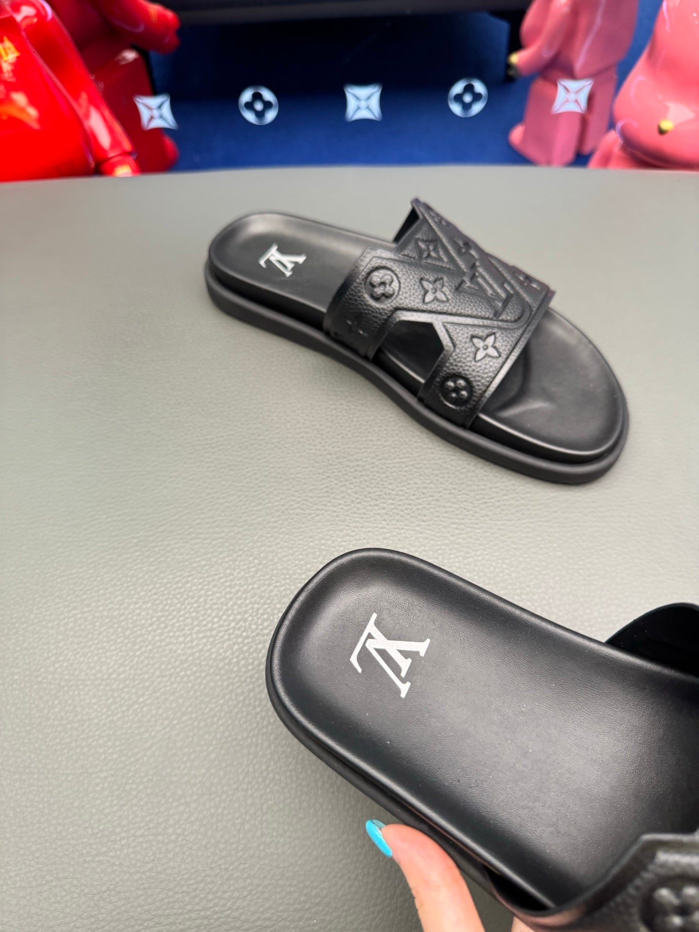 LV slides