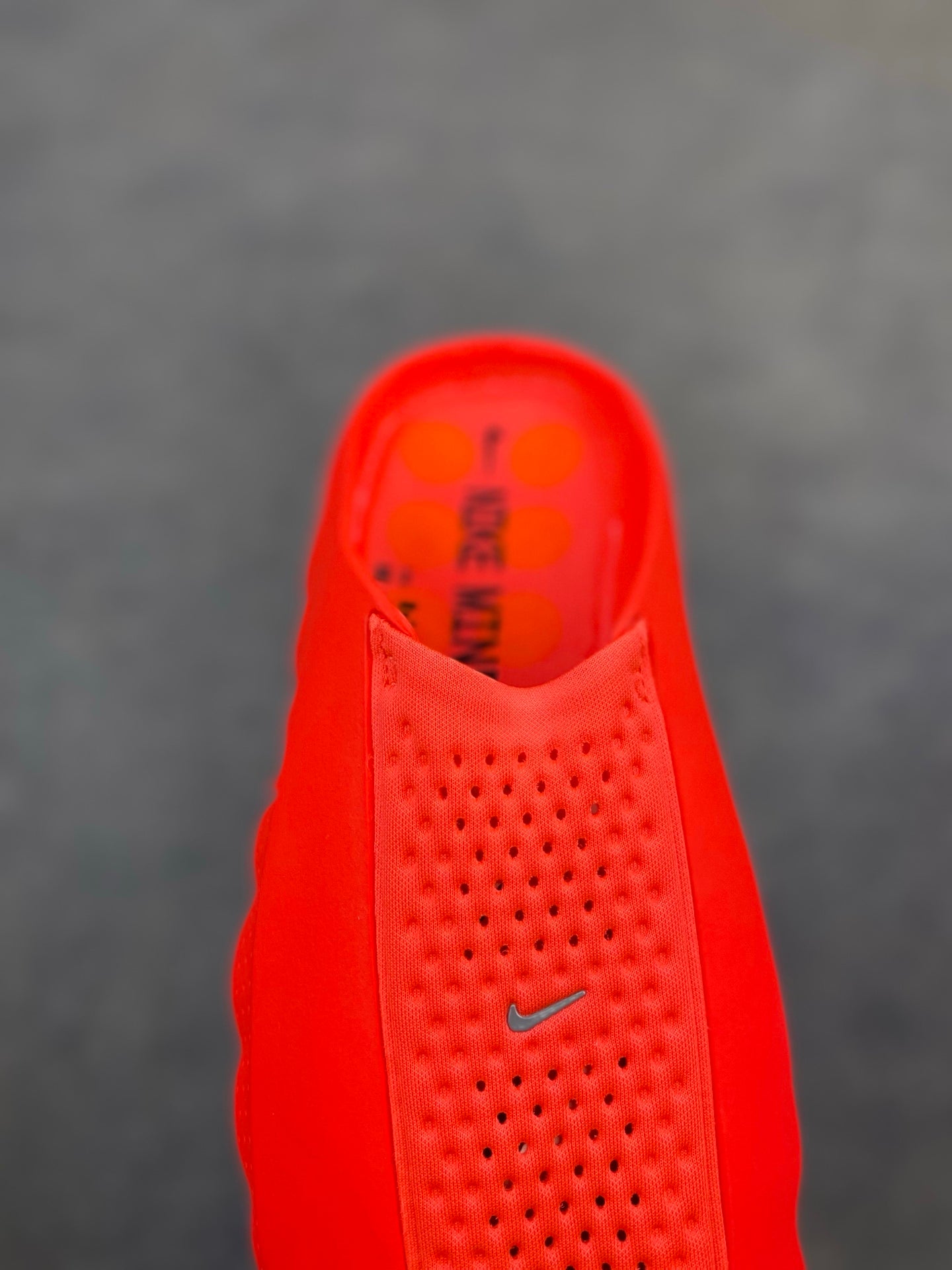 Nike Mind 001