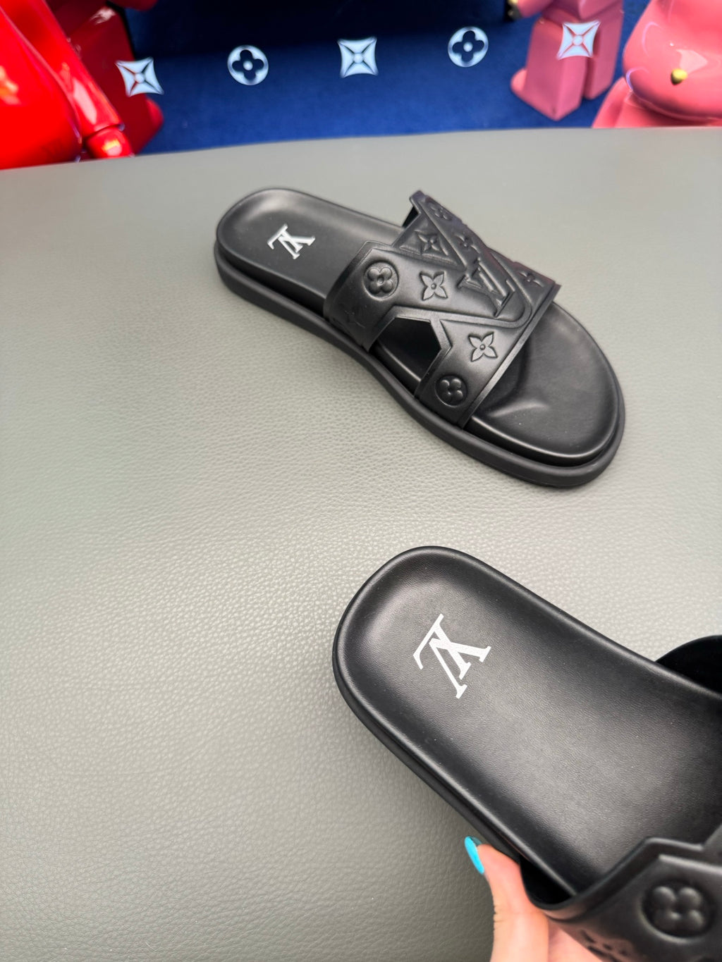 LV slides