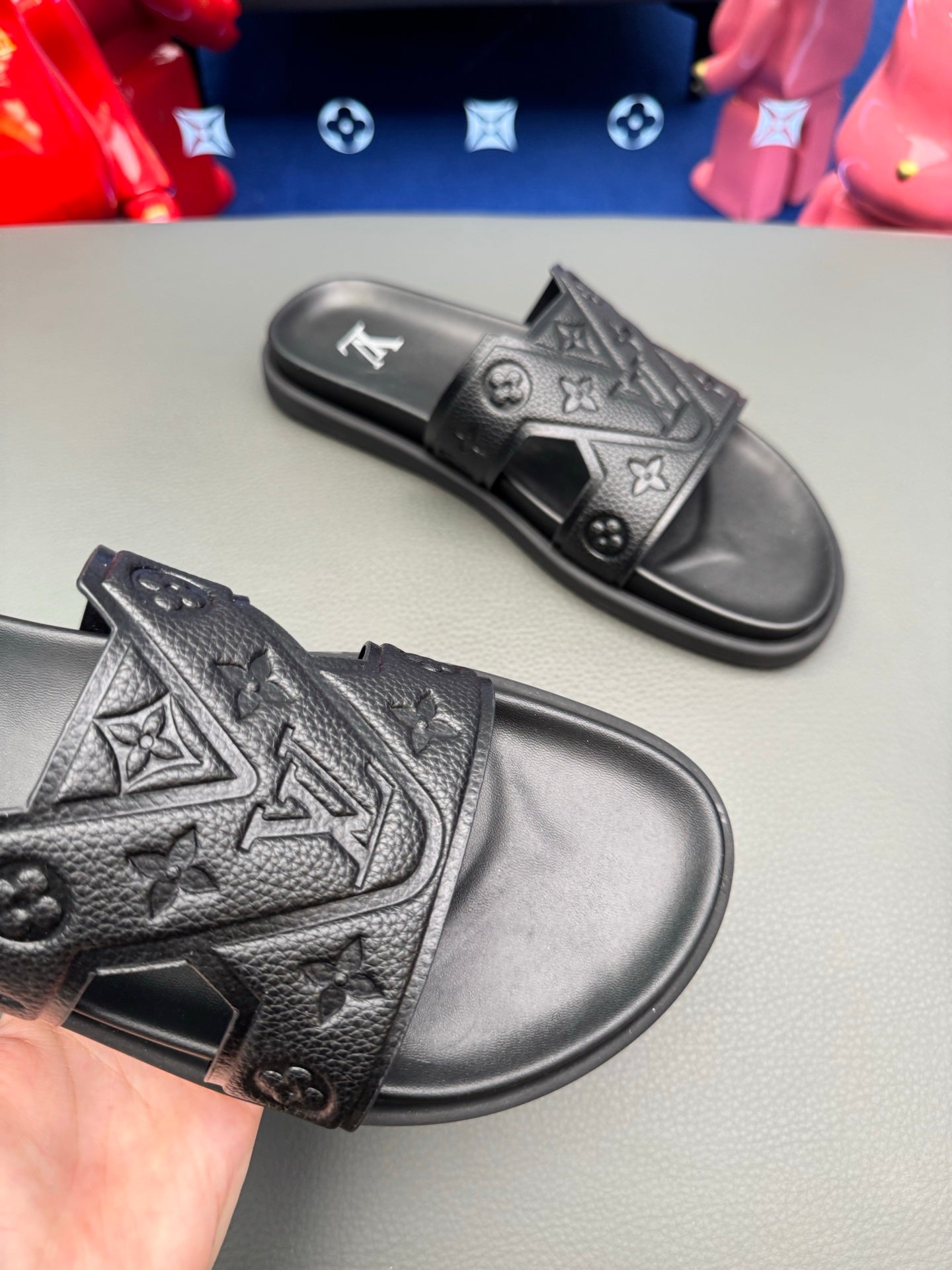 LV slides
