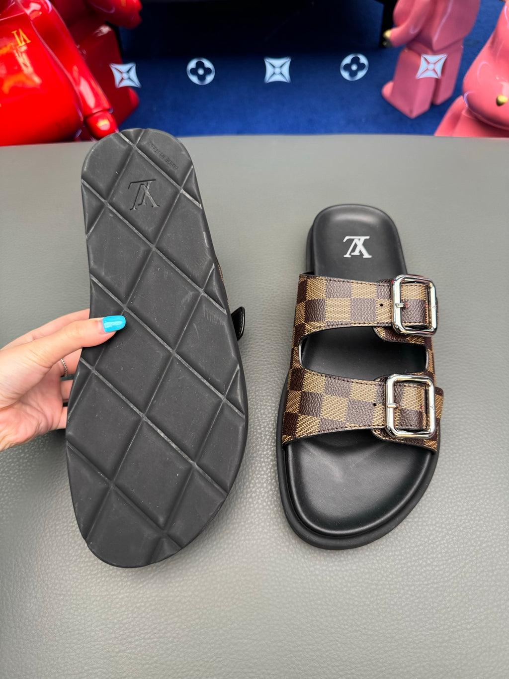 LV slides