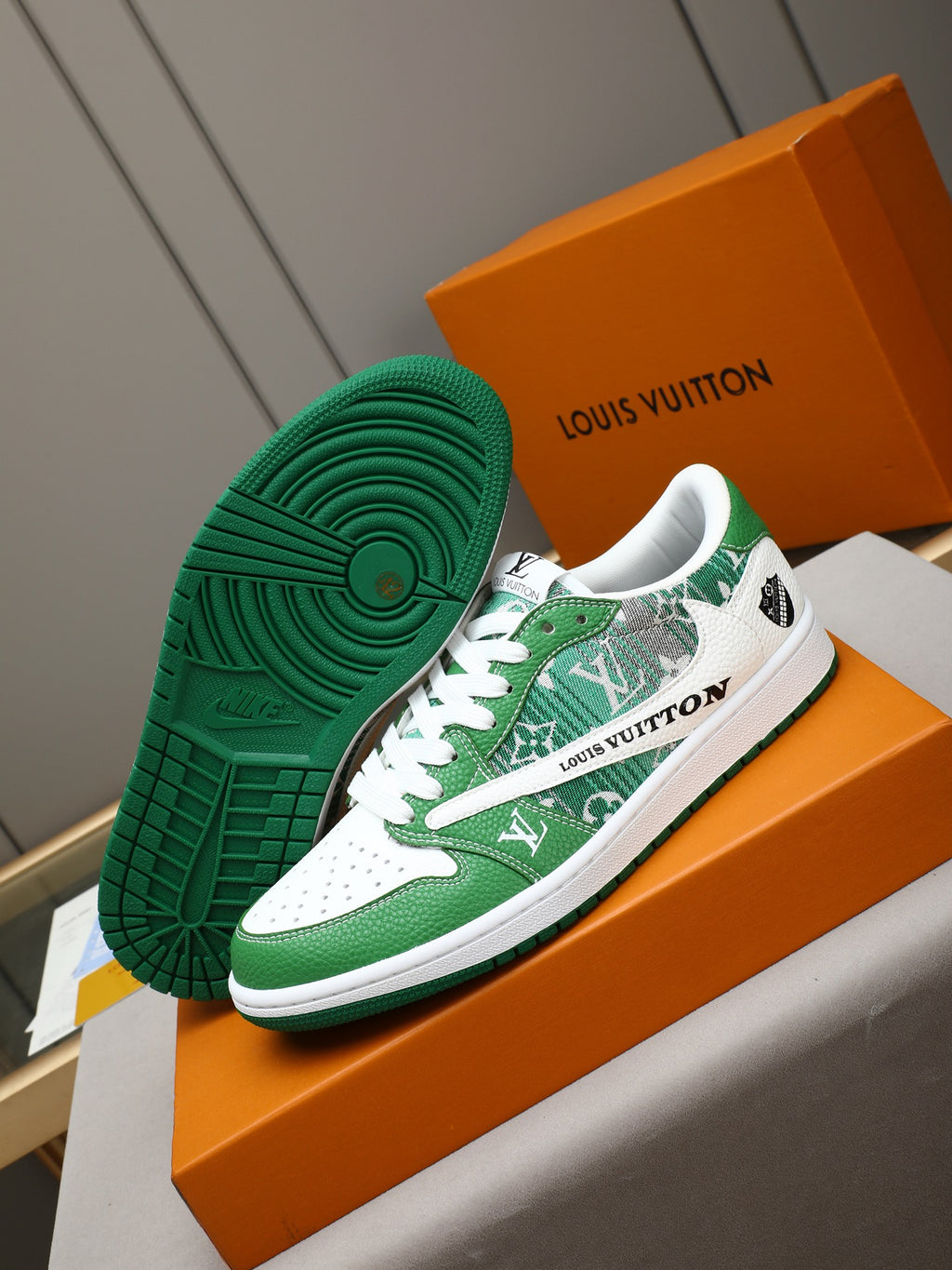 PP420 LV x Nike