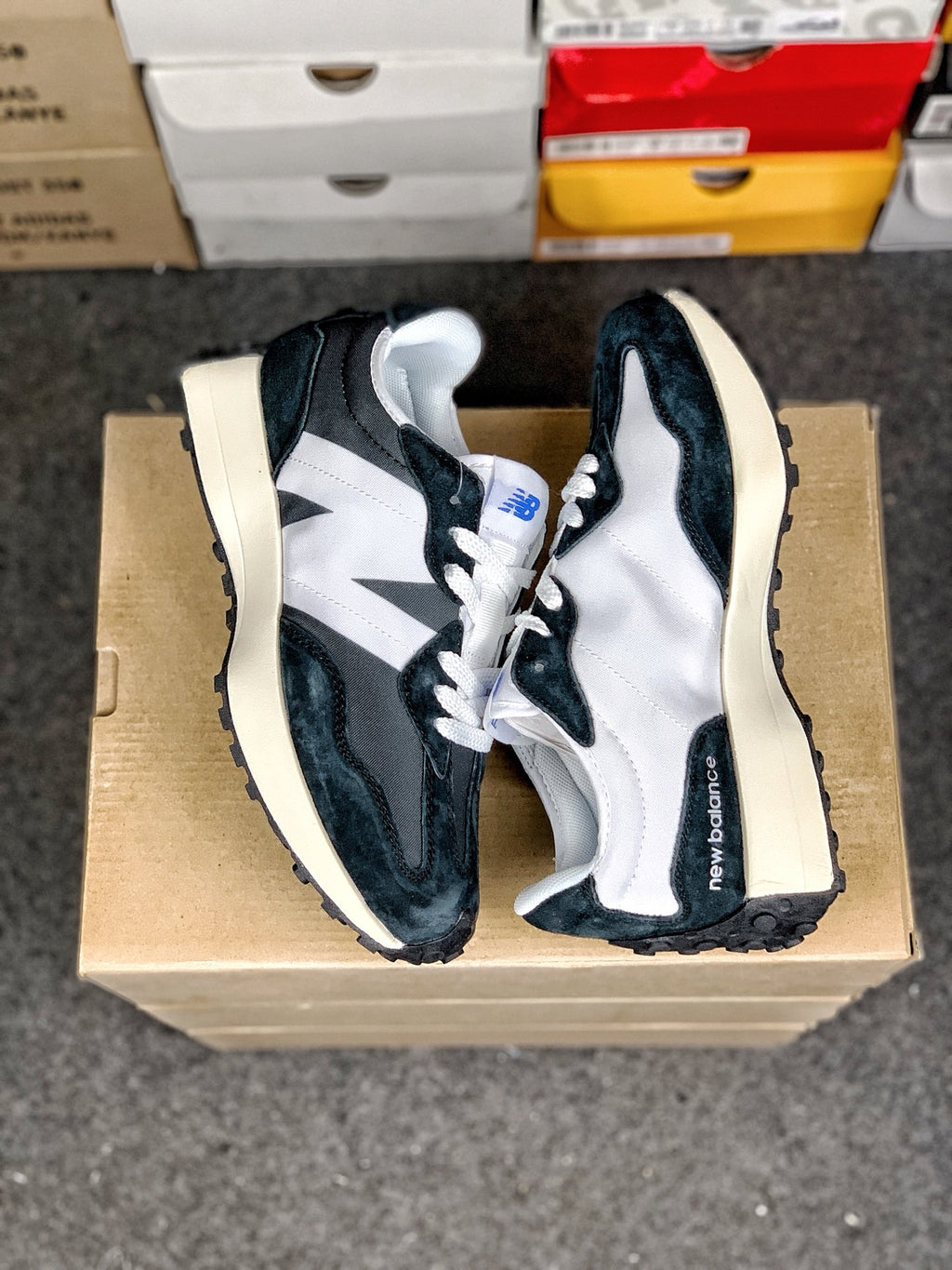 New balance NB327
