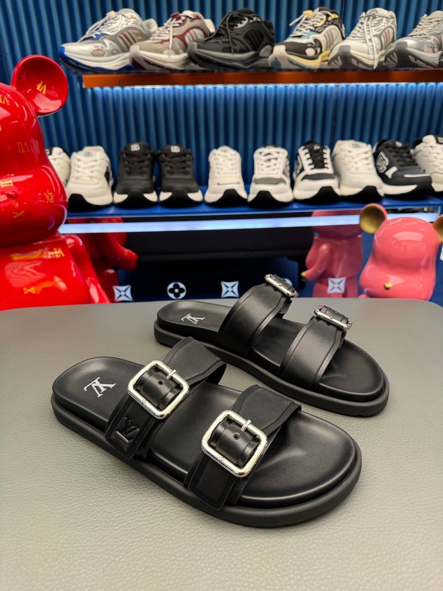 LV slides