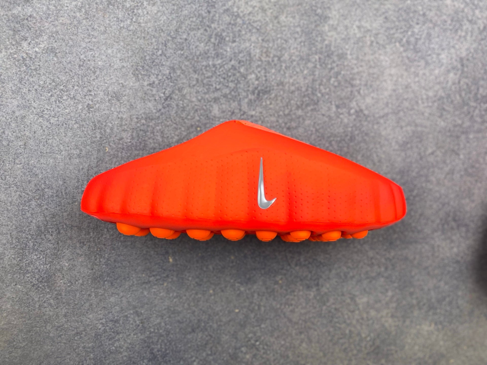 Nike Mind 001