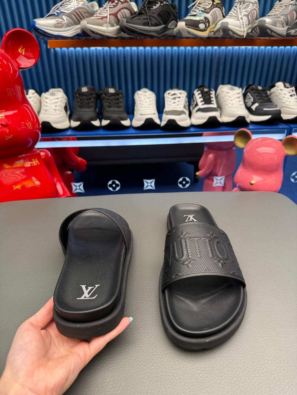 LV slides