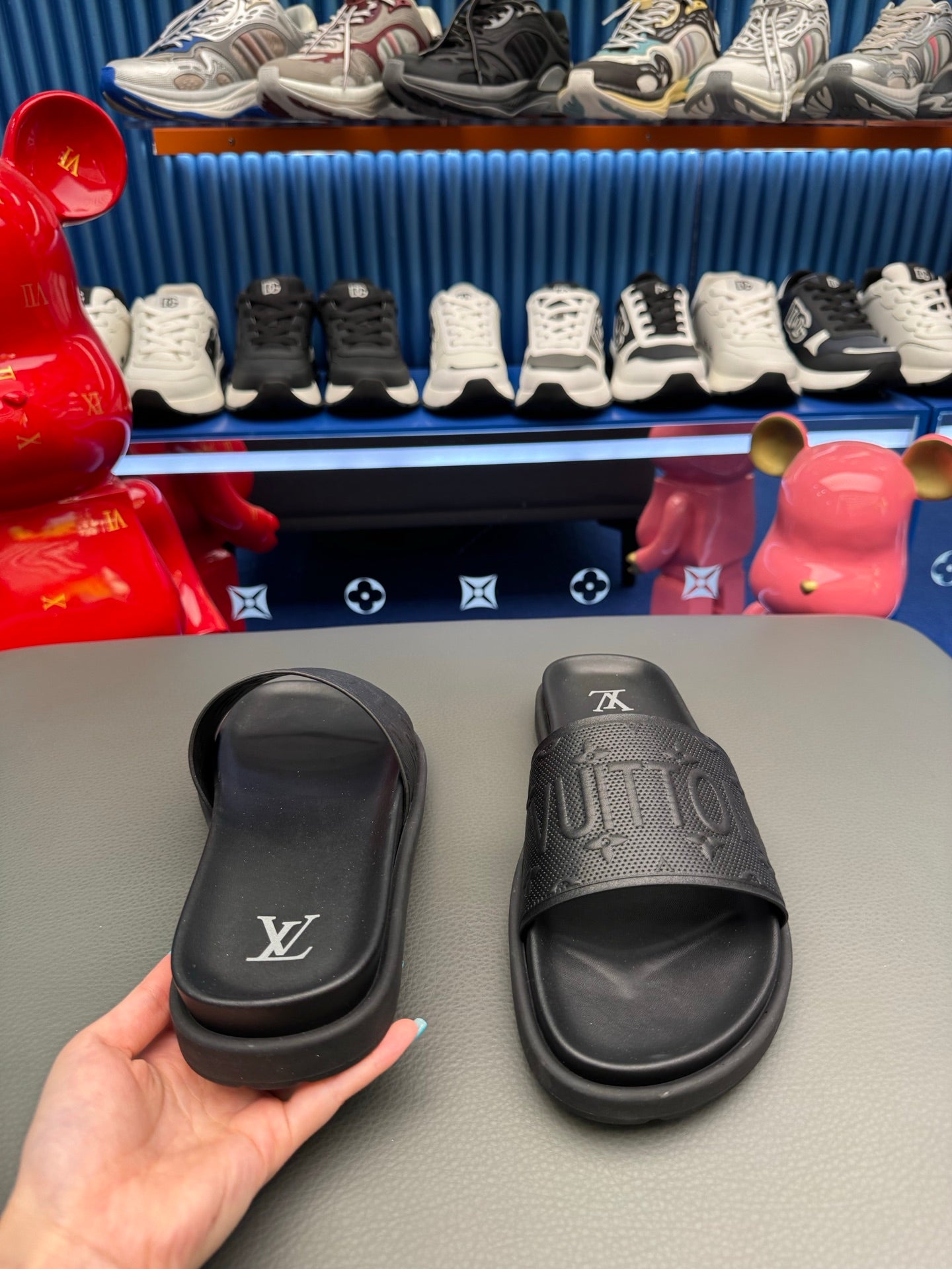 LV slides