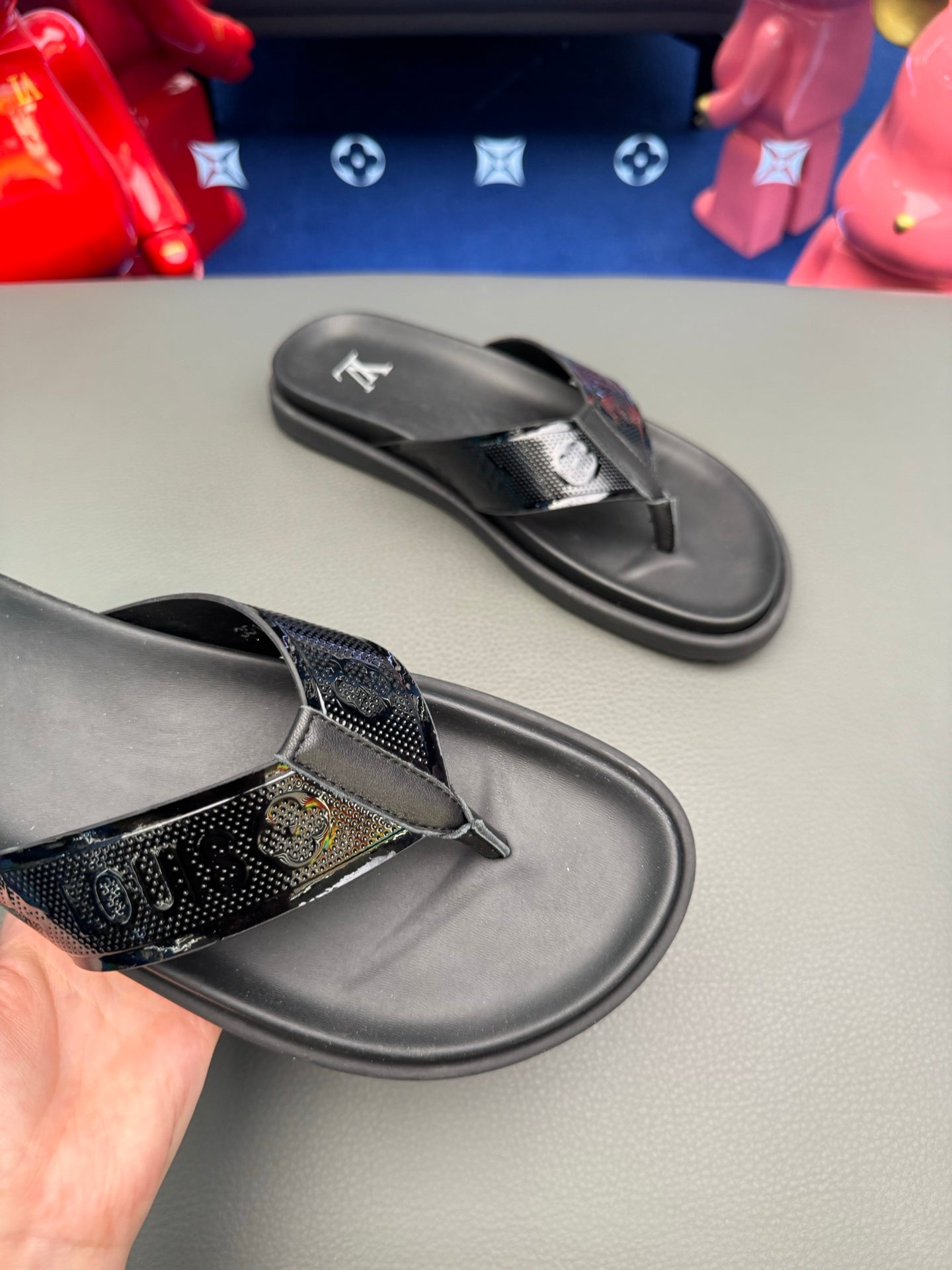 LV slides
