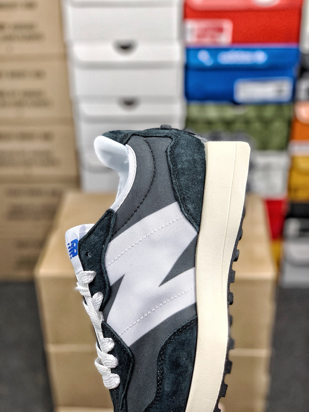 New balance NB327