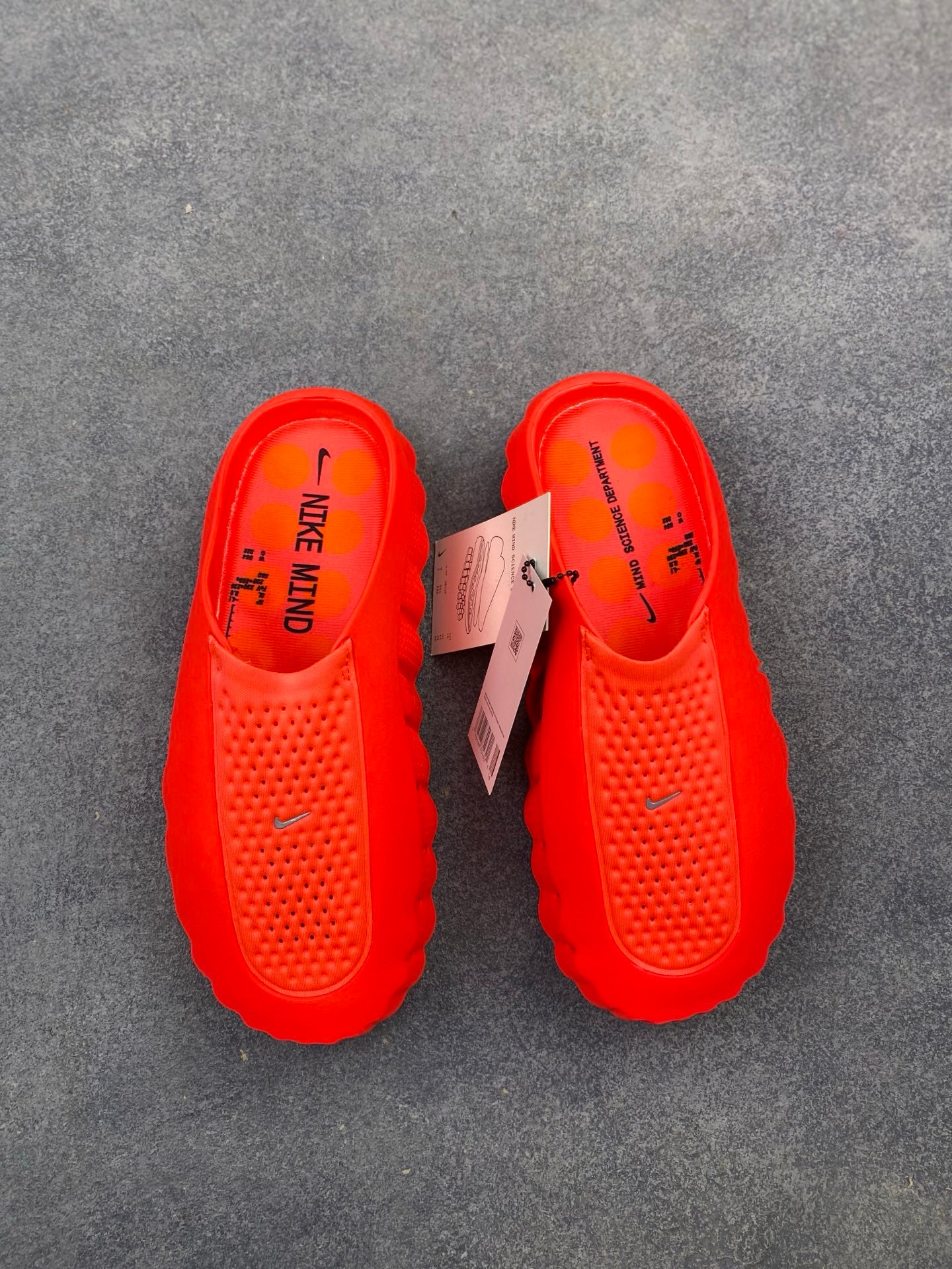 Nike Mind 001