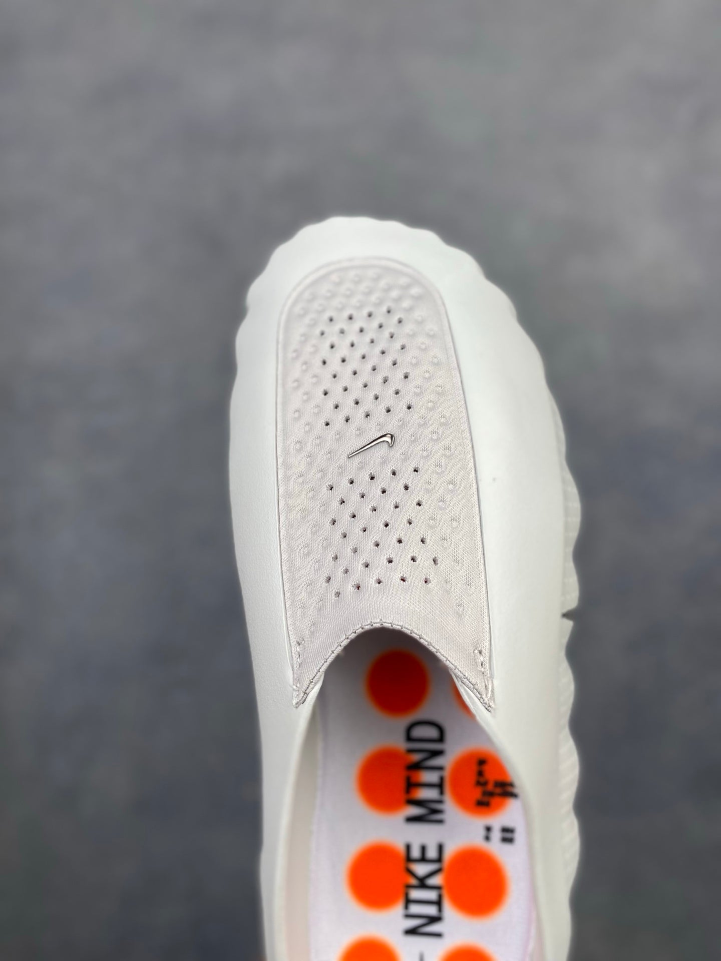 Nike Mind 001