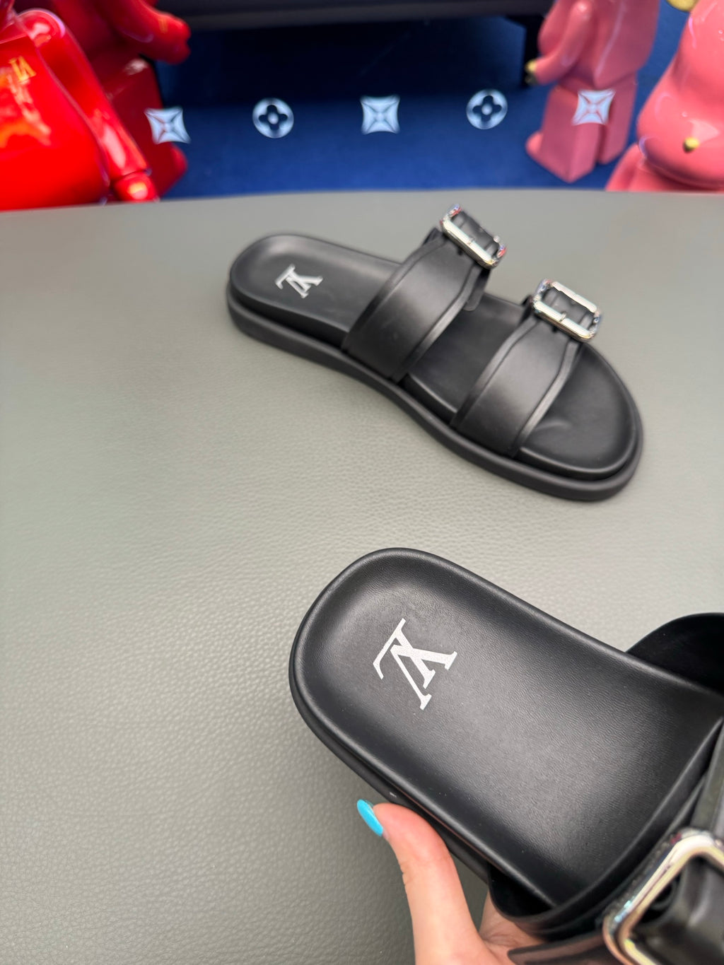 LV slides