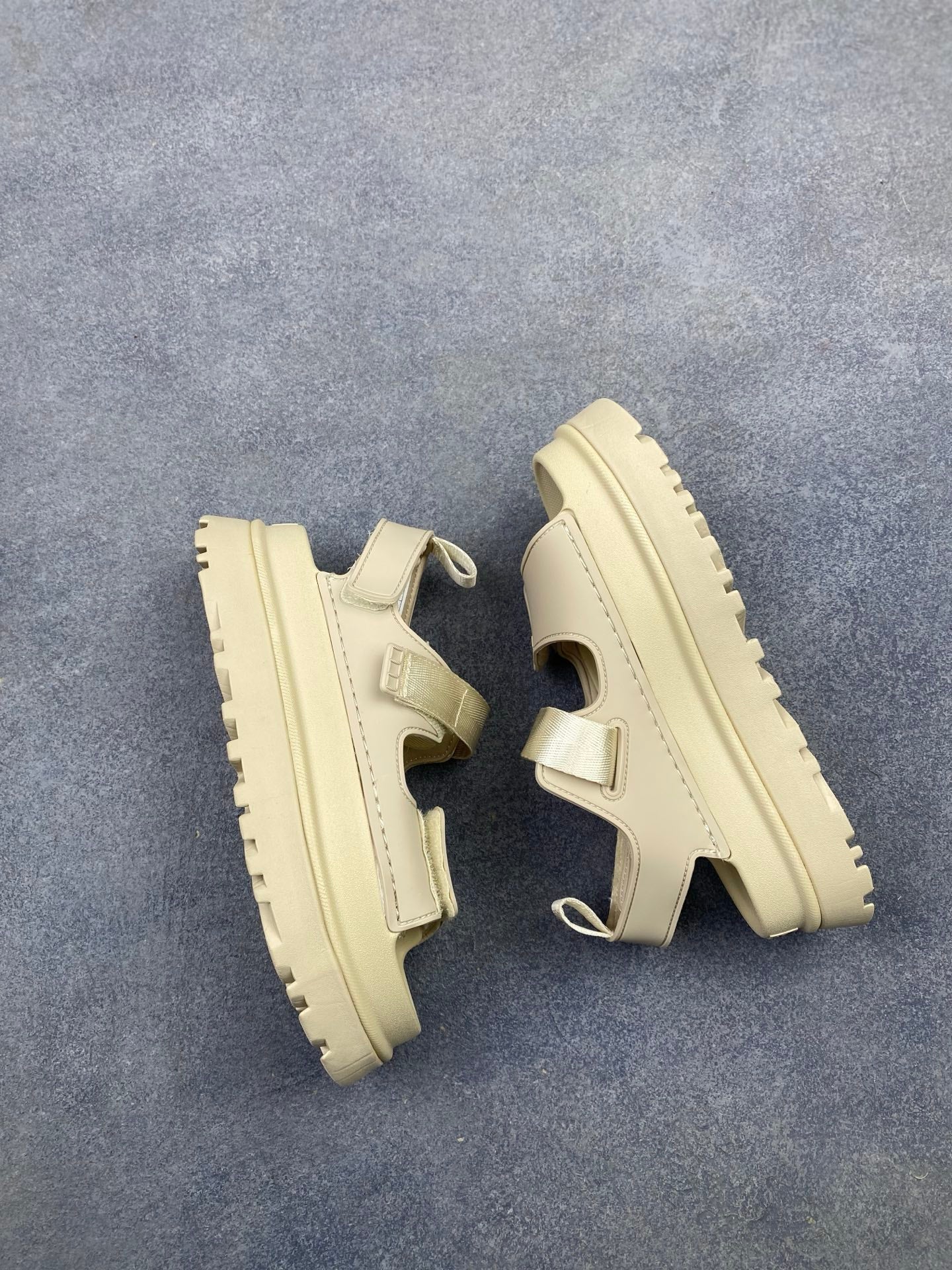 UGG w Goldenglow