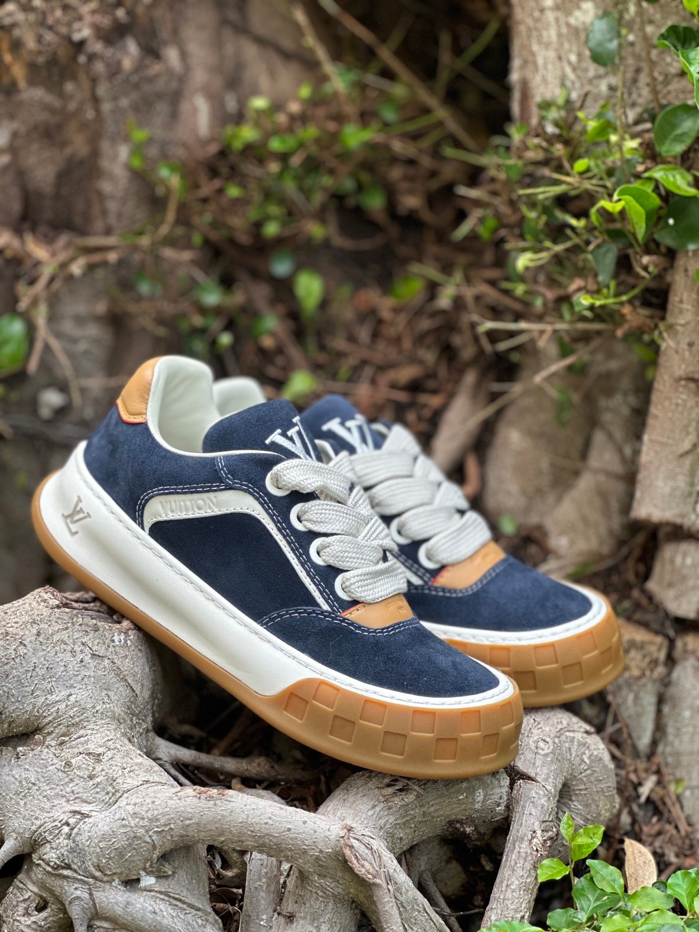Louis Vuitton Tilted Low Sneakers