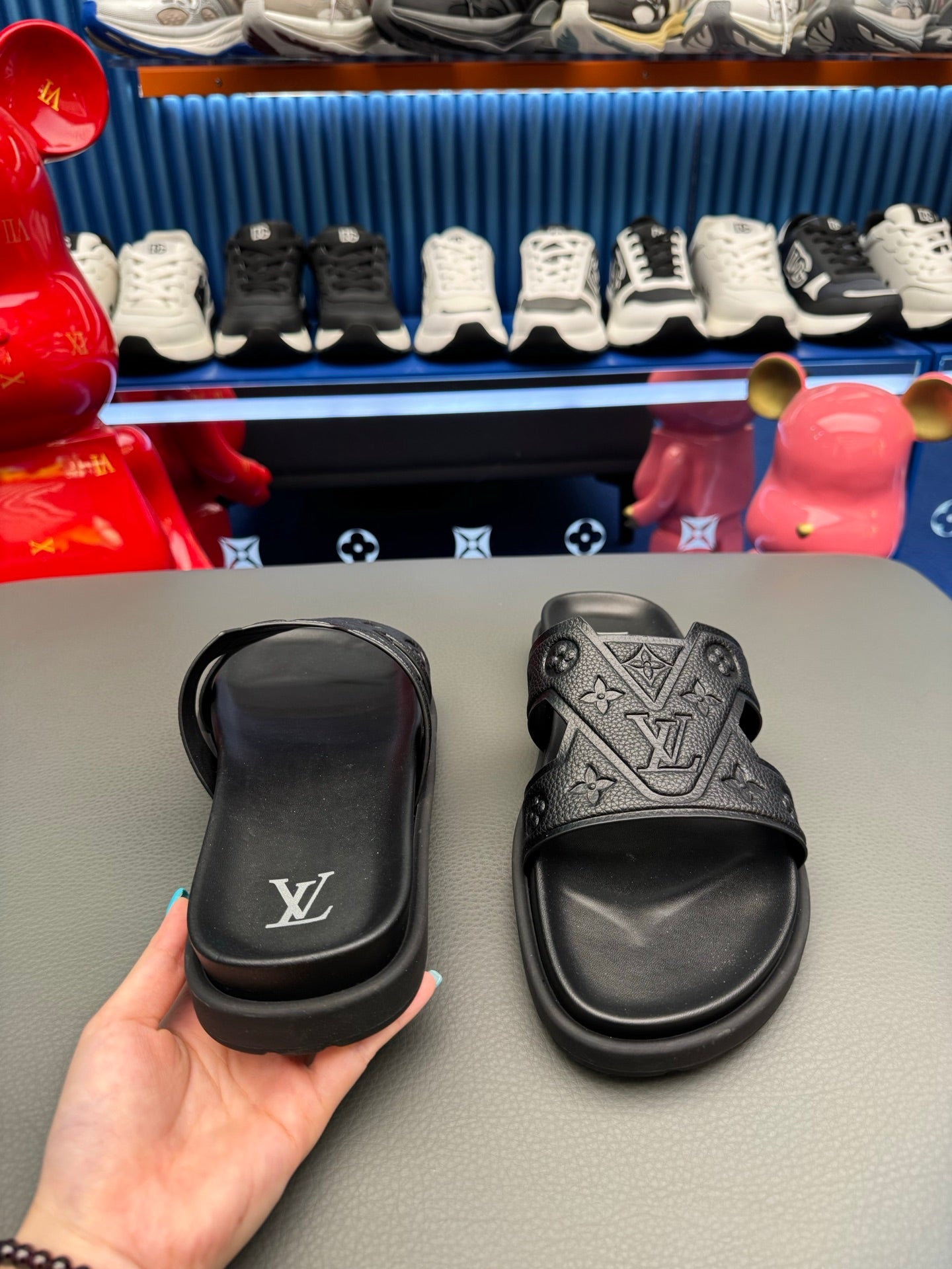 LV slides