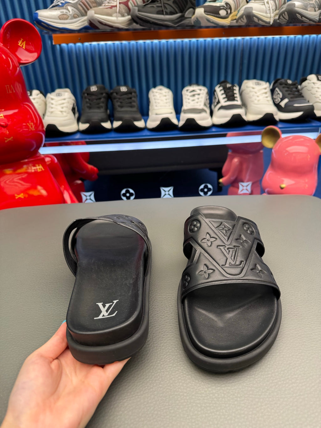 LV slides