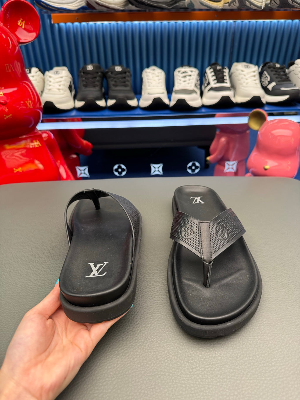 LV slides