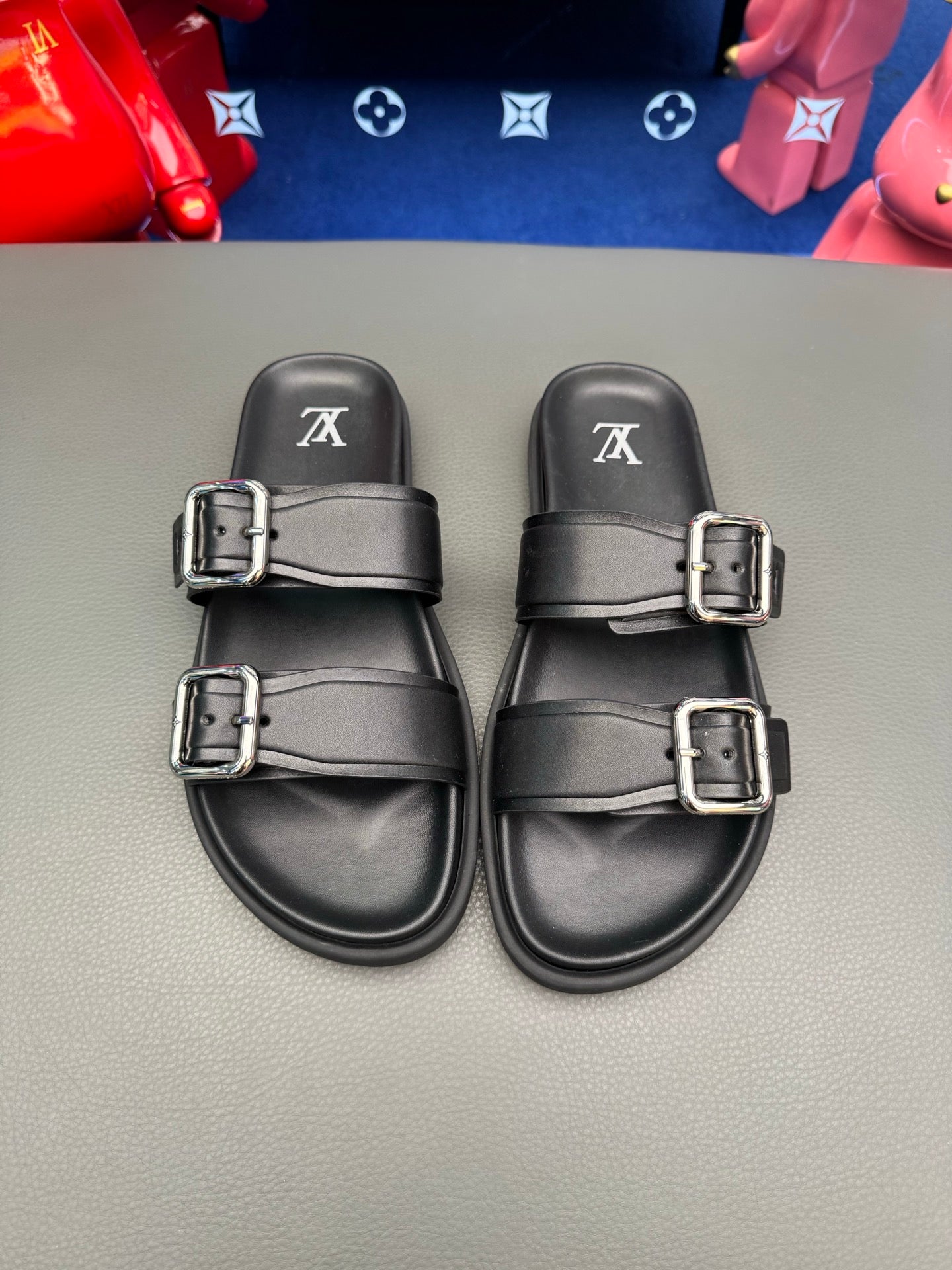 LV slides