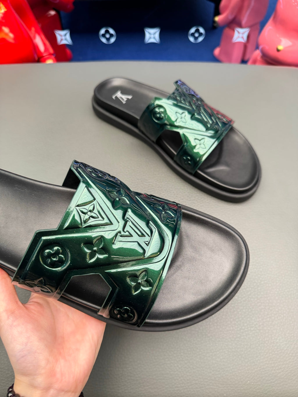LV slides