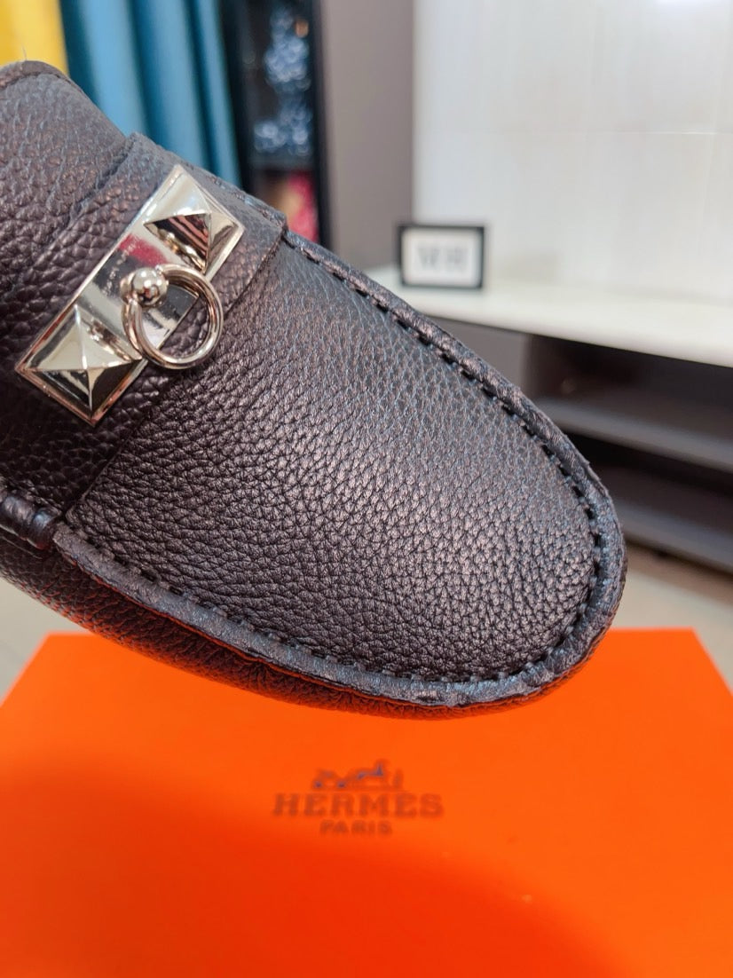 Hermes Slip on