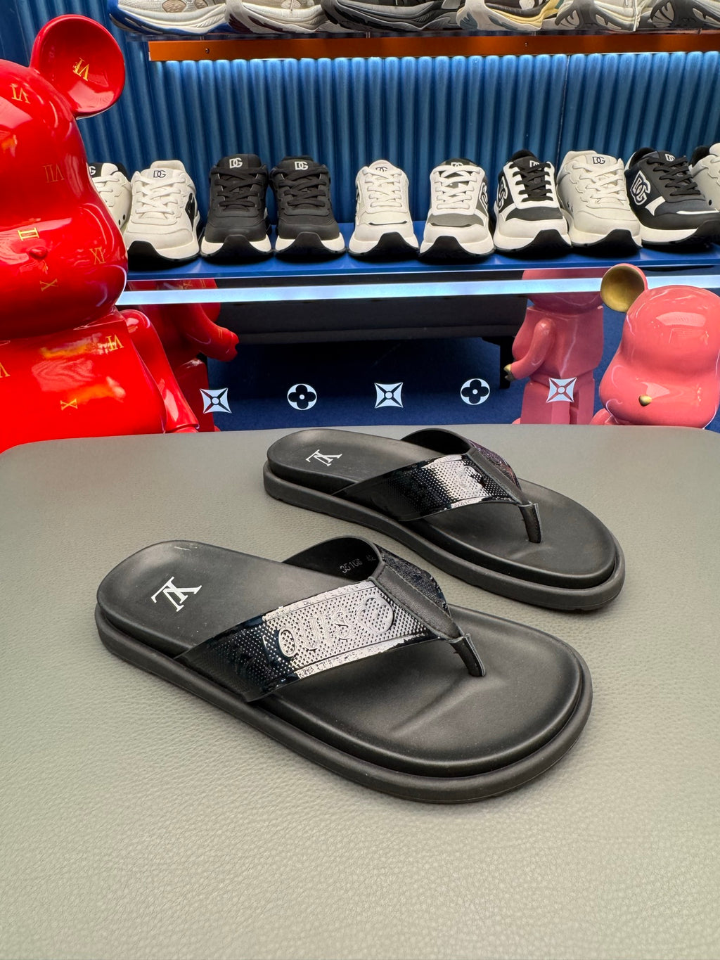 LV slides