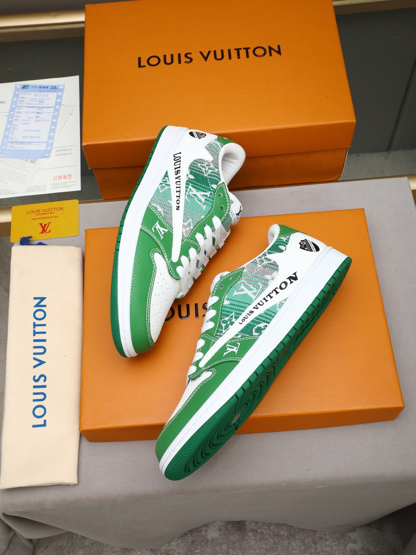 PP420 LV x Nike