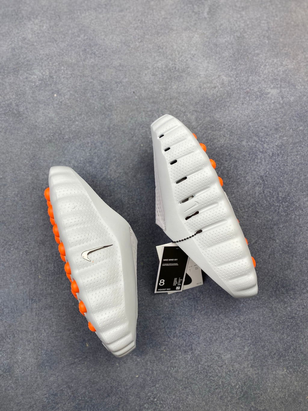 Nike Mind 001