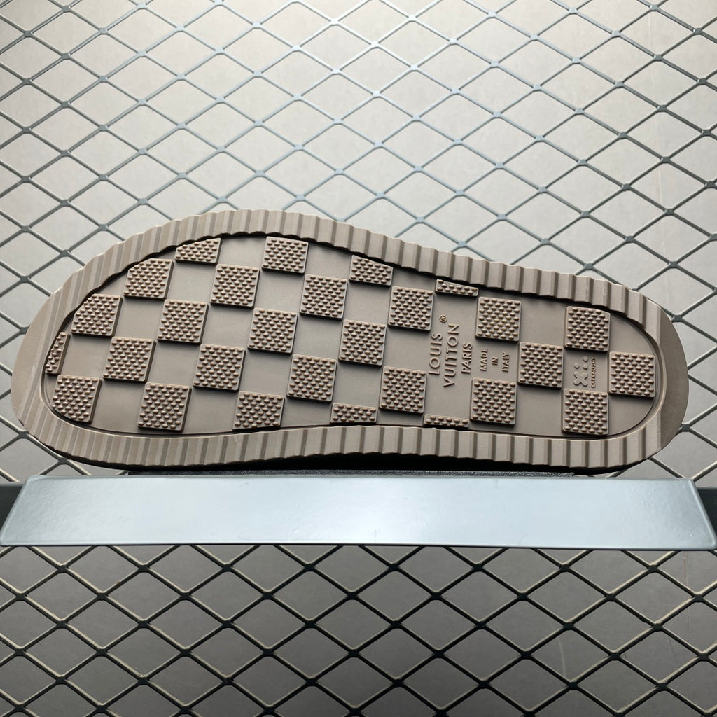 Louis Vuitton Easy Slides