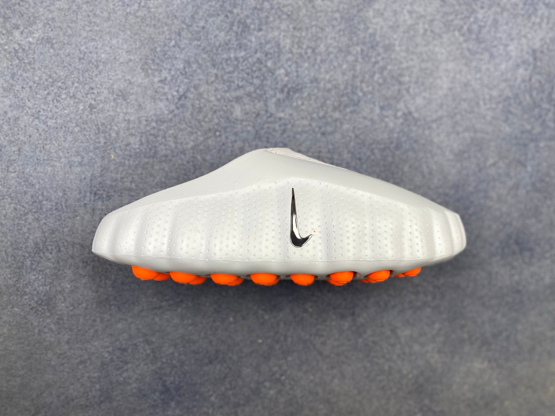 Nike Mind 001
