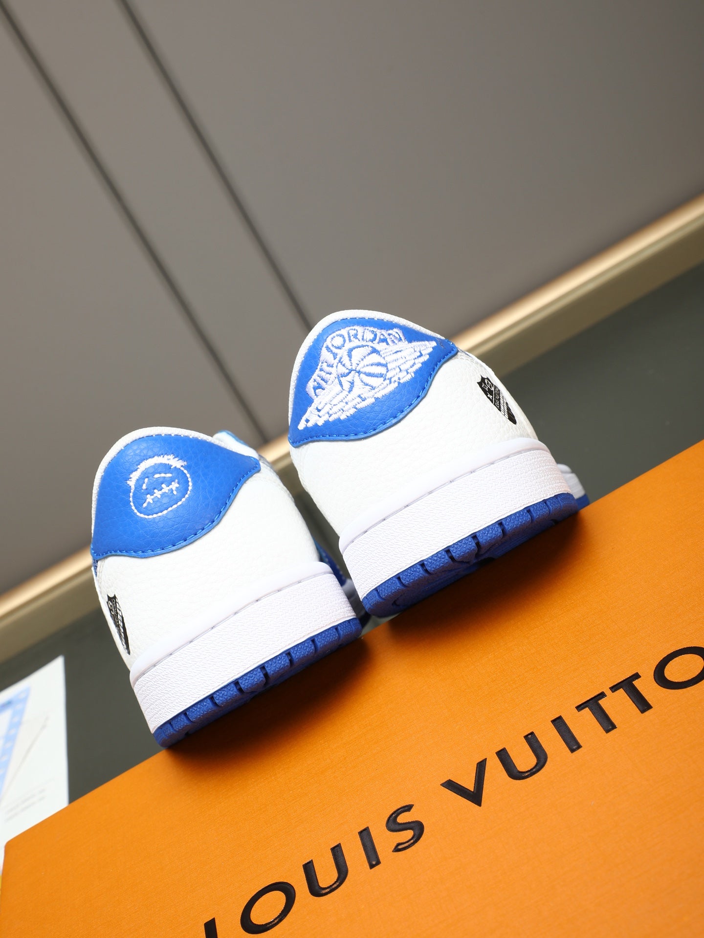PP420 LV x Nike