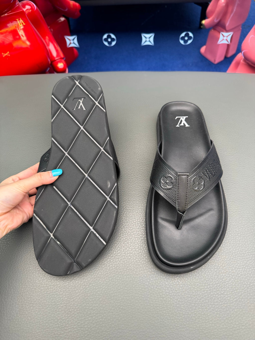 LV slides
