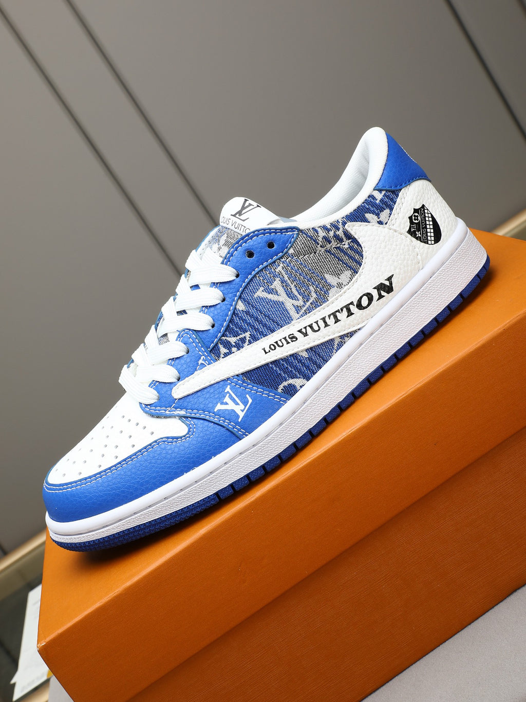 PP420 LV x Nike