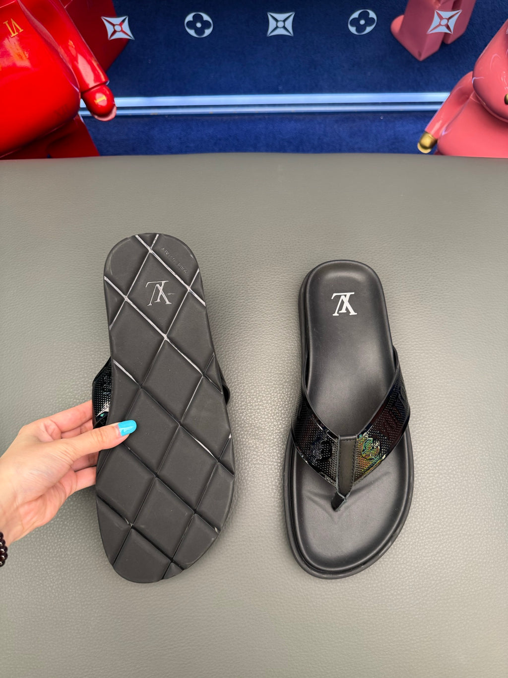 LV slides